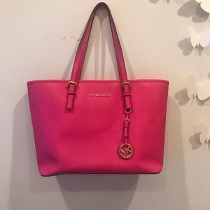 Michael Kors Saffiano Leather Jet Set Tote